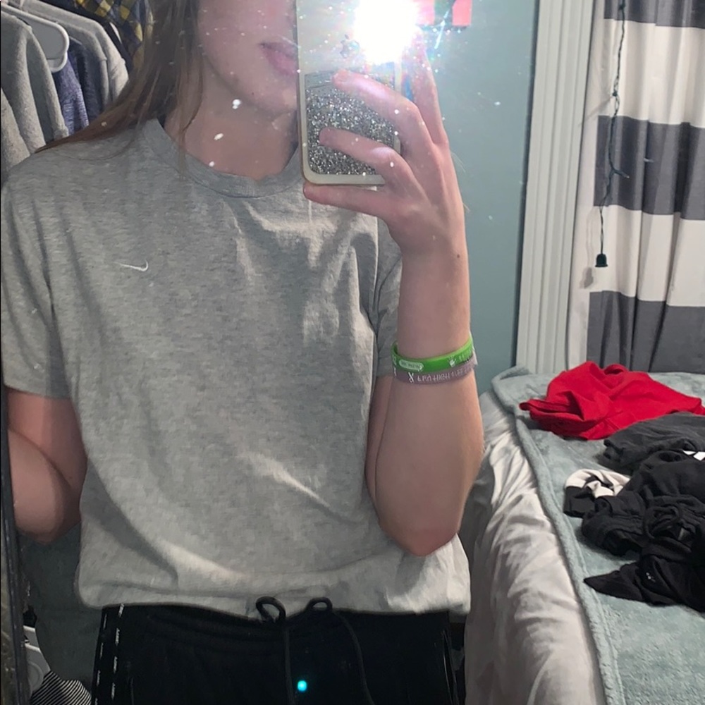 grey oversized tshirt